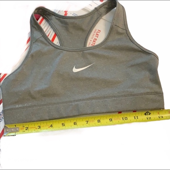 NIKE Bundle EUC sports bra & tank top - Picture 3 of 5